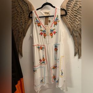 Savannah Jane white embroidered Dress NWT